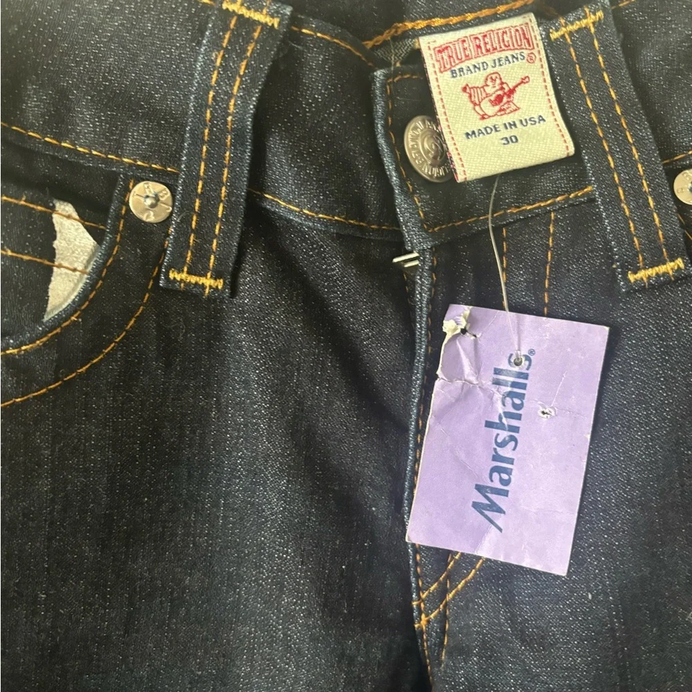 TRUE RELIGION NAVY JEANS.